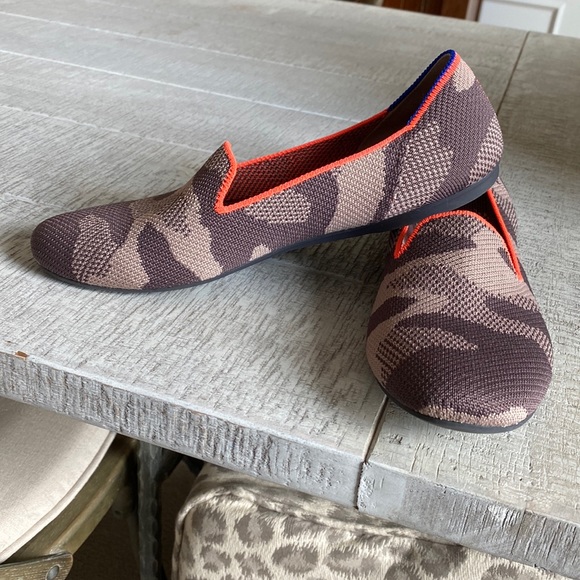 Rothy's Shoes - Rothy’s OG loafers in tan/brown camo with orange trim EUC. size 9